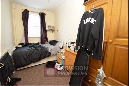 2 Bedroom Houses Flats in Leeds LS6 - Photo 3