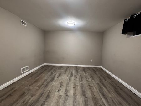 For Lease - 1239 Somerville Street Unit# Bsmt, Oshawa, Ontario - Photo 5