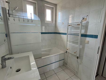 Location Appartement 3 pièces 56m² - Photo 2