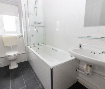 2 Bedroom Flat - Second Floor - Photo 5