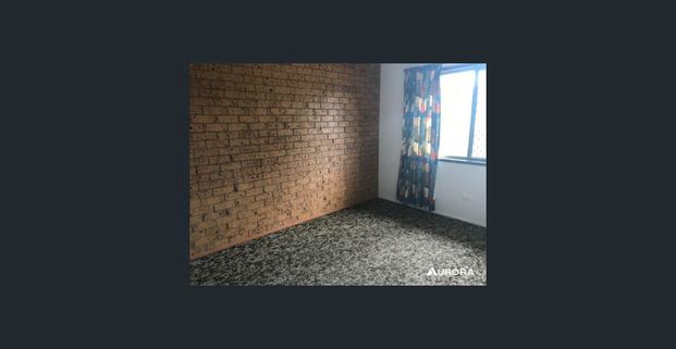 2 BEDROOM TOWNHOUSE IN CONVENIENT LOCATION! - Photo 1