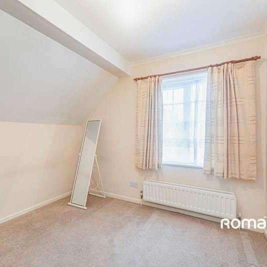 Silverdale Road, Earley, Reading, Berkshire, RG6 - Photo 1