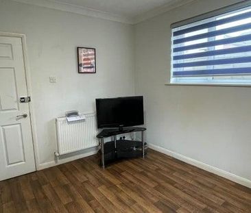 5 bedroom house of multiple occupation to rent - Photo 3