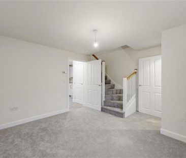 2 bedroom semi-detached house to rent - Photo 6