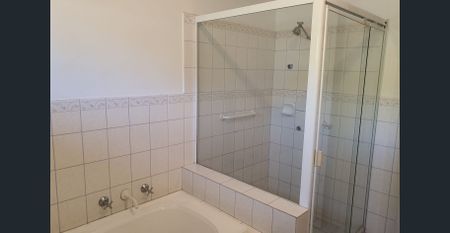 Well Presented 2 Bedroom Home Close to Shops & Transport - Photo 4