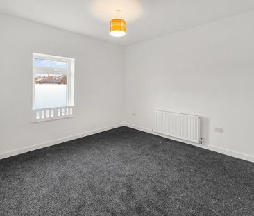 2 bedroom detached house to rent - Photo 2