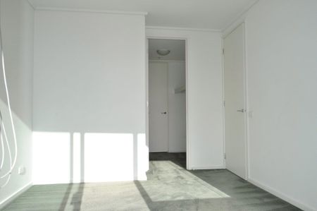 61/99 Whiteman Street - Photo 5