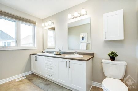 For Lease - 23 MERRILL Street, Stittsville - Munster - Richmond, Ontario - Photo 5