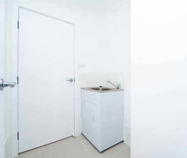 NEAR NEW, ARCHITECTURALLY DESIGNED HOME - Photo 4