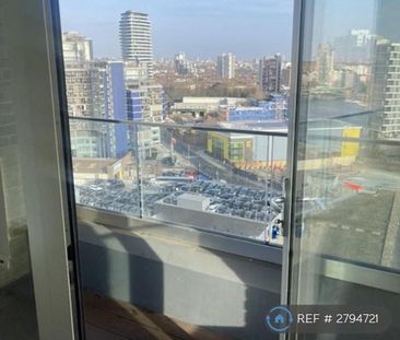 1 bedroom in a flat share to rent - Photo 3