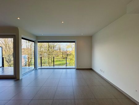 Instapklaar twee-slaapkamerappartement met zicht op stadspark te centrum Roeselare! - Photo 3