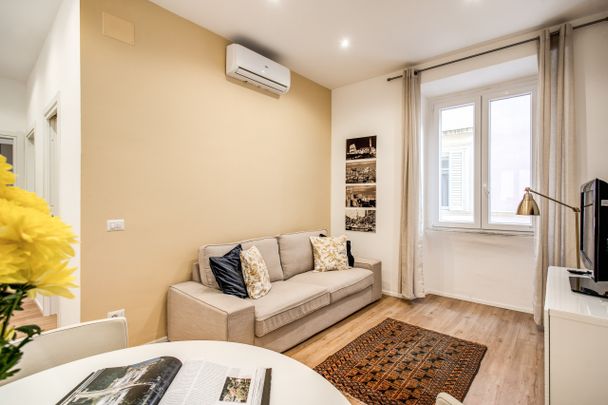 TRASTEVERE APARTMENT FOR RENT RENOVATED IN VICOLO DELLA SCALA - Photo 1