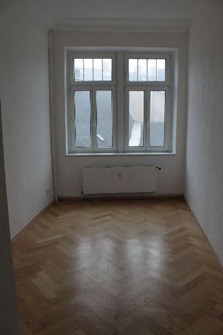 Ihre großzügige 2-Raum-Wohnung direkt im Zentrum von Annaberg! - Photo 5