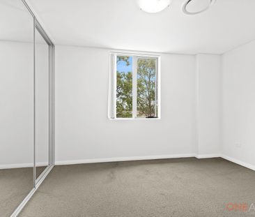 Pemulwuy! Large and Ultra Modern Duplex!!! - Photo 5