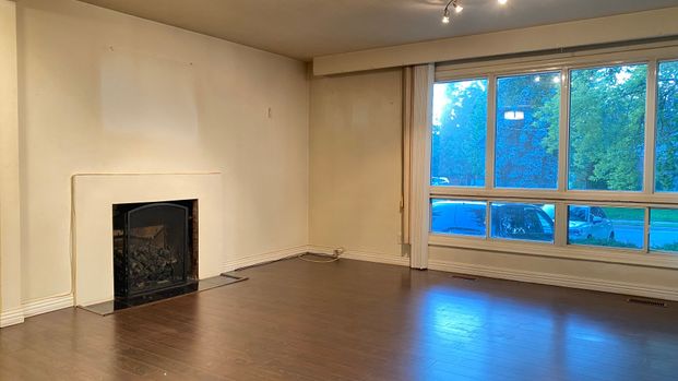 For Lease - 93 Cartier Crescent Unit# Main, Richmond Hill, Ontario - Photo 1