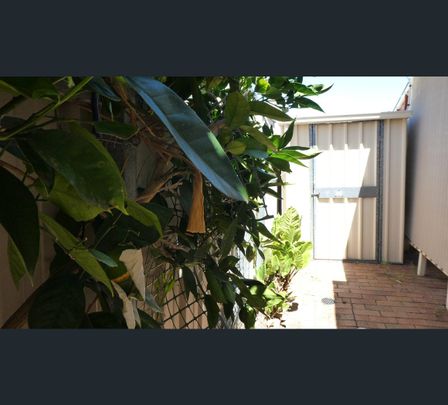 20 Mildara Close, Woodcroft, SA 5162 - Photo 1