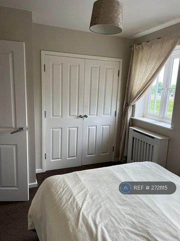 2 bedroom end of terrace house to rent - Photo 4