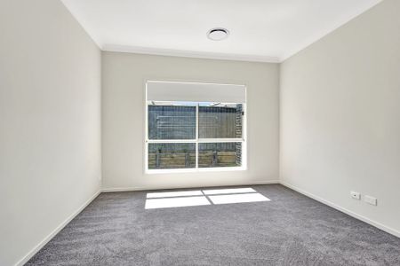 NEAR NEW VILLA! - Photo 4