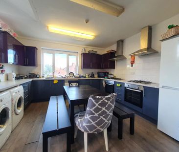 1 bedroom in a house share to rent - Photo 6