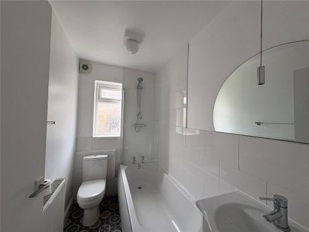 2 bedroom terraced house to rent - Photo 3