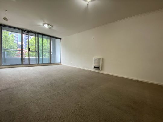 204/118 Dudley Street - Photo 1