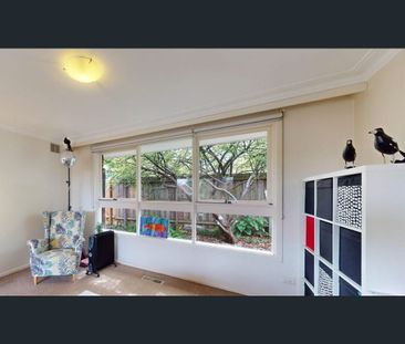 Three-Bedroom Unit with Double Garage & Private Courtyard - Photo 3