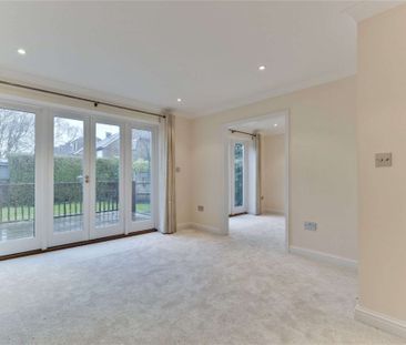 A beautifully presented and recently refurbished contemporary famil... - Photo 2