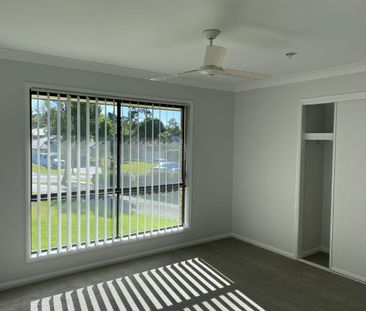 Four bedroom home, separate formal living with study alcove and til... - Photo 5