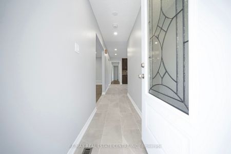 For Lease - 35 Madison Street, Brampton, Ontario - Photo 2