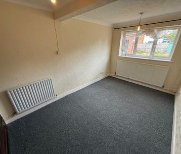 2 bedroom bungalow to rent - Photo 1