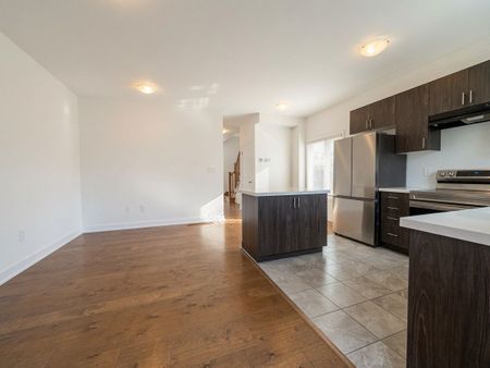 For Lease - 36 Westwood Avenue, Barrie, Ontario - Photo 2