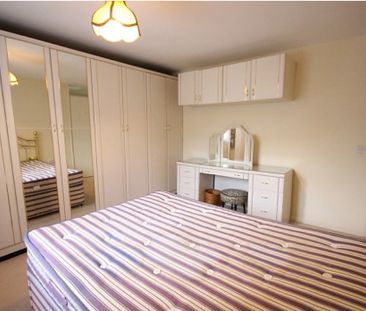 Hanger View Way, London W3 - Photo 4