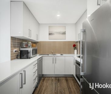 Huge 3 Bedroom Apartment - Fantastic Location! - Photo 5