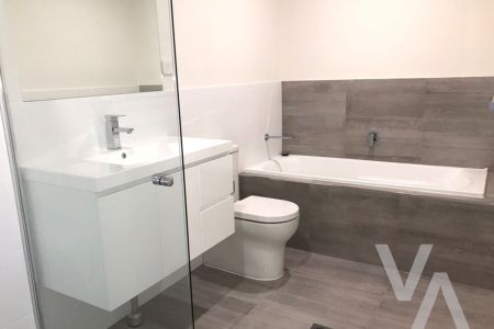 2/78 Selwyn Street, Merewether NSW 2291 - Townhouse For Rent | Domain - Photo 3