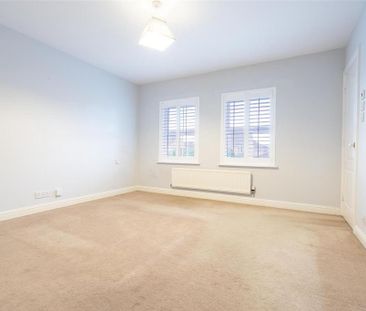 5 bedroom detached house to rent - Photo 3