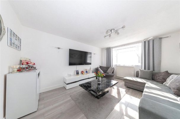 2 bedroom maisonette to rent - Photo 1