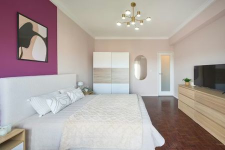 Alameda Dom Afonso Henriques, Lisbon, Lisbon 1900-183 - Photo 5