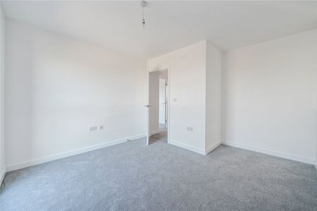 3 bedroom house to rent Elder Drive, Houghton Regis, Dunstable, Bedfordshire, LU5 - Photo 2