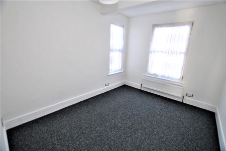 1 bedroom flat to rent Carlingford Drive, Westcliff on Sea, SS0 - Photo 3