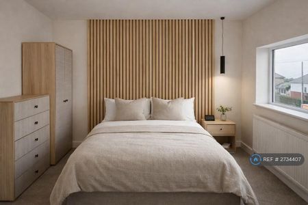 1 bedroom in a house share to rent - Photo 2