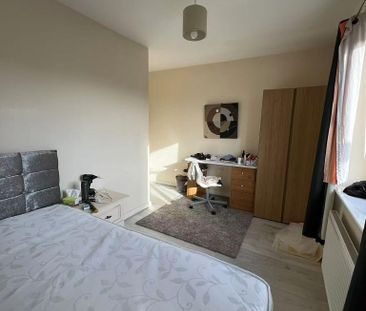 1 bedroom house of multiple occupation to rent - Photo 3