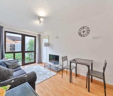 Gateway, Weybridge, Surrey, KT13 - Photo 1