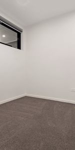 Modern one bedroom unit - 20% below market rent - Photo 3