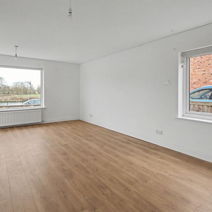 4 bedroom detached house to rent - Photo 1
