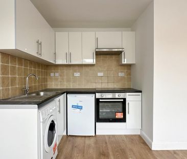 1 bedroom flat to rent - Photo 3