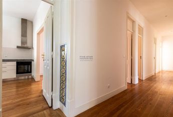 Apartamento T4 em Lisboa