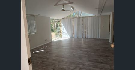 HOME AND WORKSHOP - Photo 2