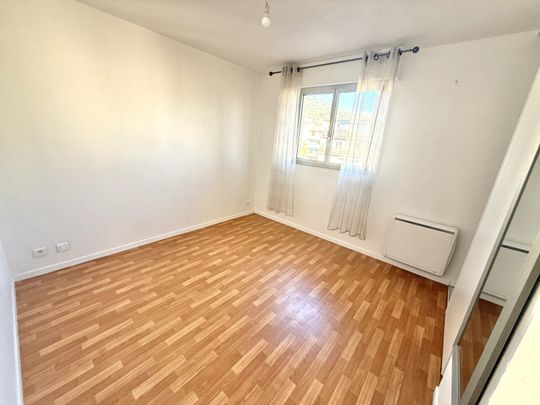 À louer, Hyères, centre ville, terrasse - Photo 1