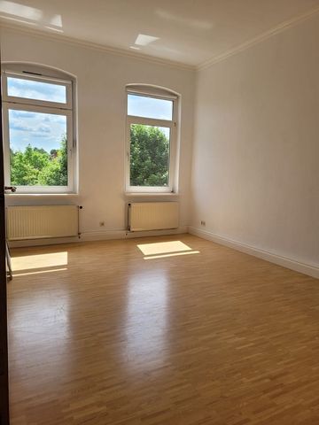 Schöne 4-Zimmer Altbauwohnung in zentraler Lage - Photo 5