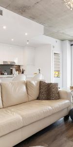 CONDO ENTIÈREMENT MEUBLÉ DISPONIBLE LE 01 NOVEMBRE - Photo 4